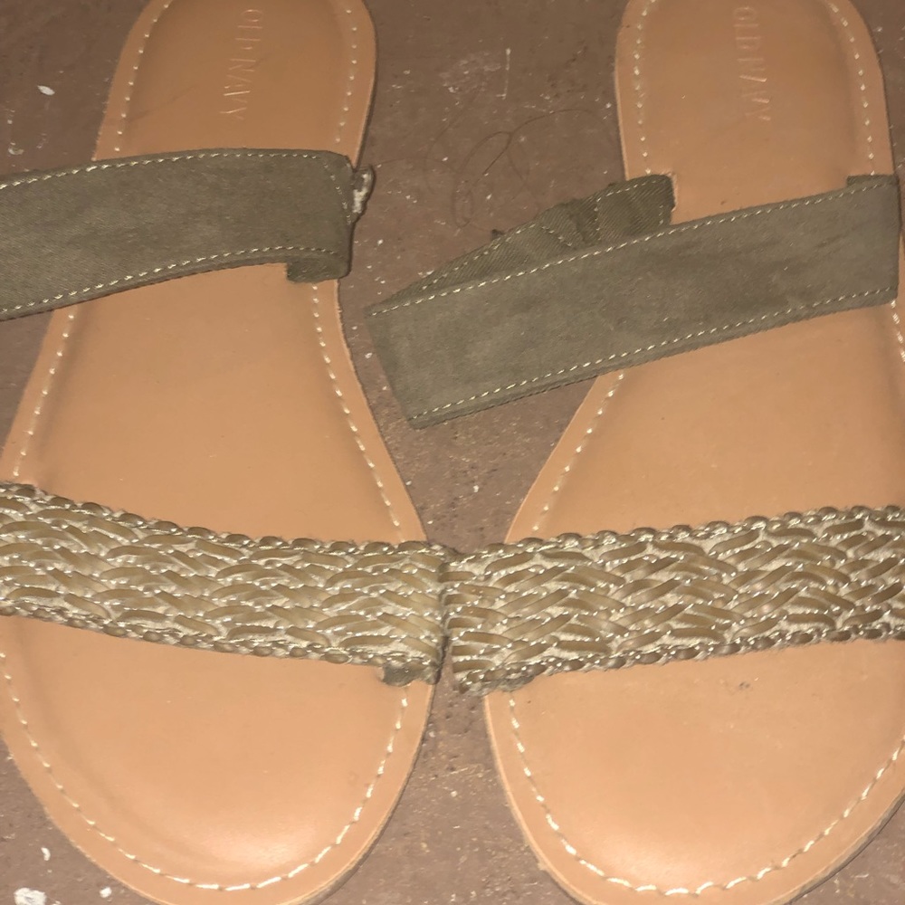 Green Old Navy sandal